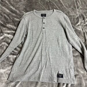 Abercrombie & Fitch Light Gray Long Sleeve Henley